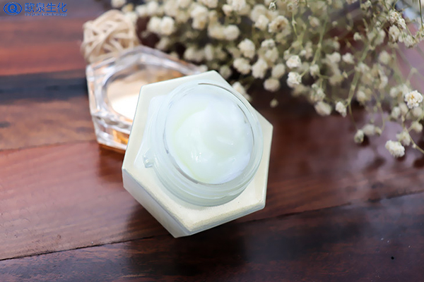 面霜廠家:玫瑰面霜質地怎么樣-歐泉生化